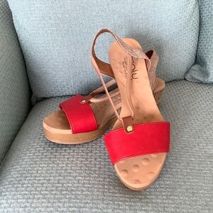 Women’s sandals, red